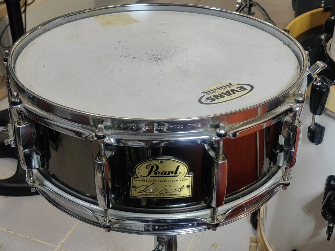 Chad smith deals signature snare