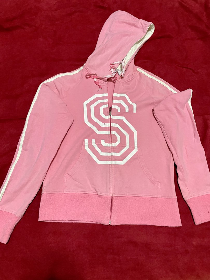 Pink hoodie jacket on Carousell