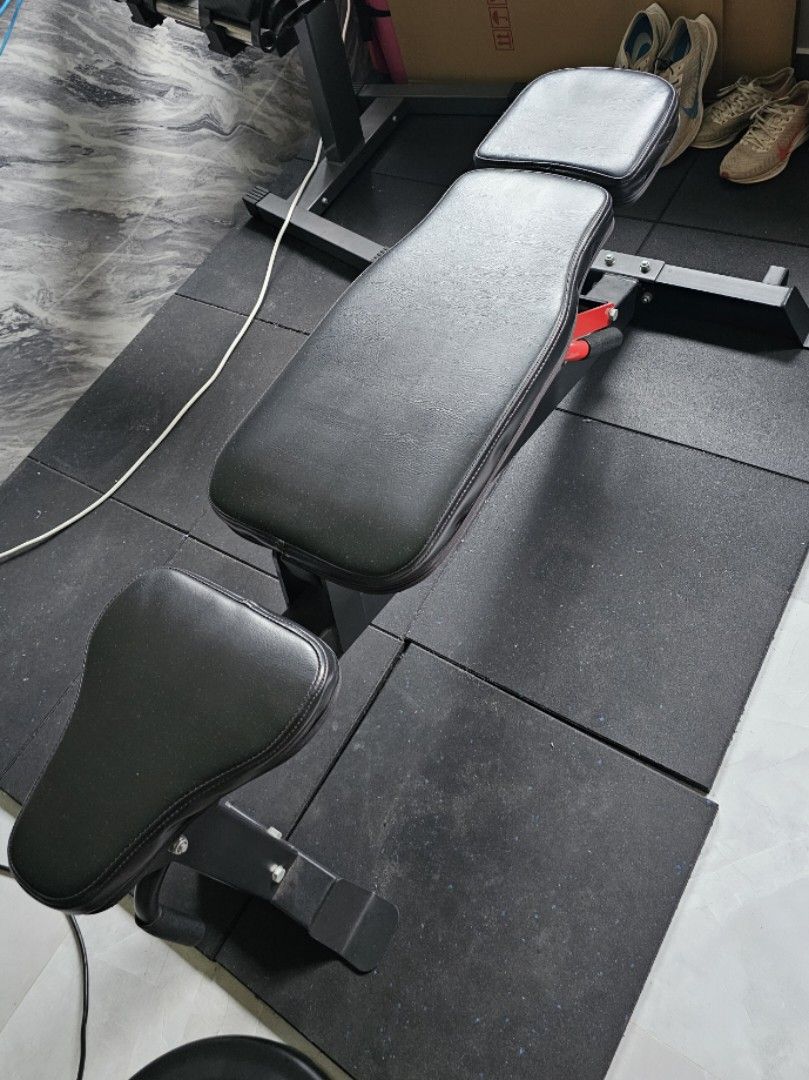 Pivot HB3130 Heavy Duty Utility Bench Sports Equipment Exercise