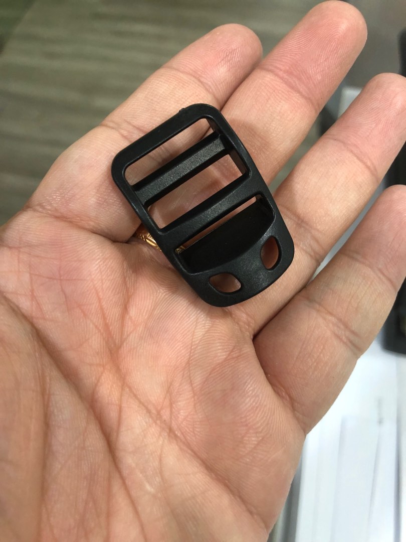 Plastic Side Release Ladder Lock For bag use, Computers & Tech, Parts ...