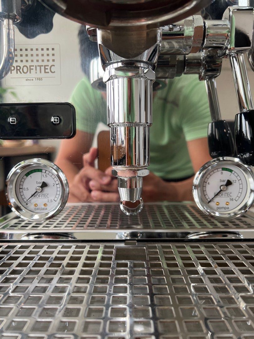 Profitec Pro 700 Dual Boiler Espresso Machine w Many Accessories , TV ...