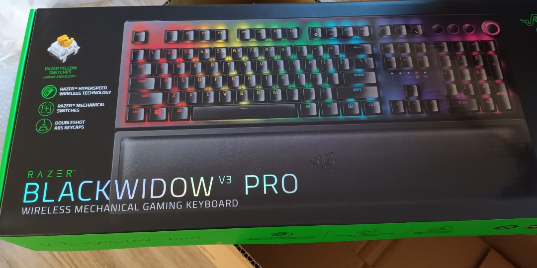 【RAZER 雷蛇】BLACKWIDOW V3 PRO 黑寡婦蜘幻彩版黃軸V3 Pro