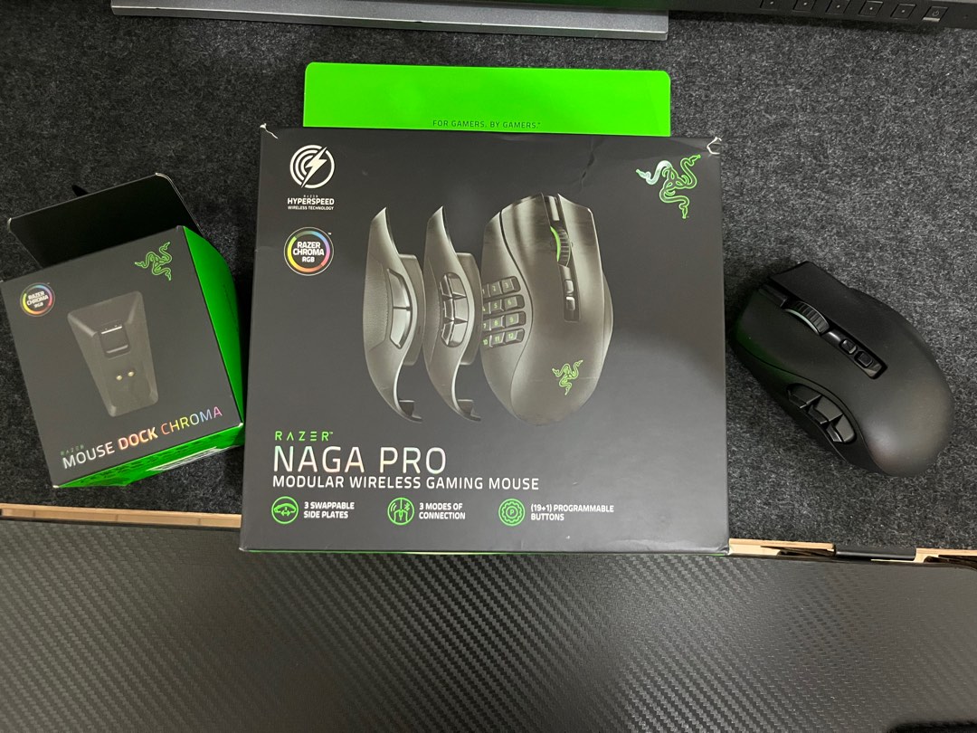 Razer Naga Pro + 充電底座, 電腦＆科技, 電腦周邊及配件, 電腦滑鼠及