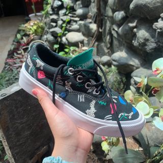 Sepatu Converse