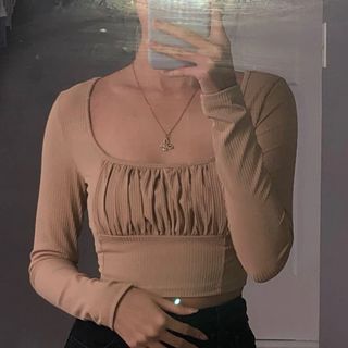 (Category: ) located in . Submitted by closetbyless (Listing ID 1250453939, Image 1). Description: .