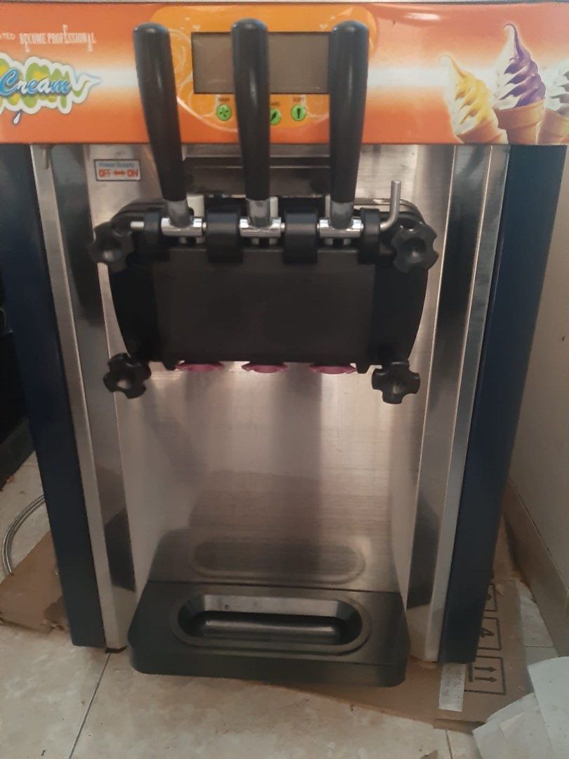 Soft ice cream machine on Carousell