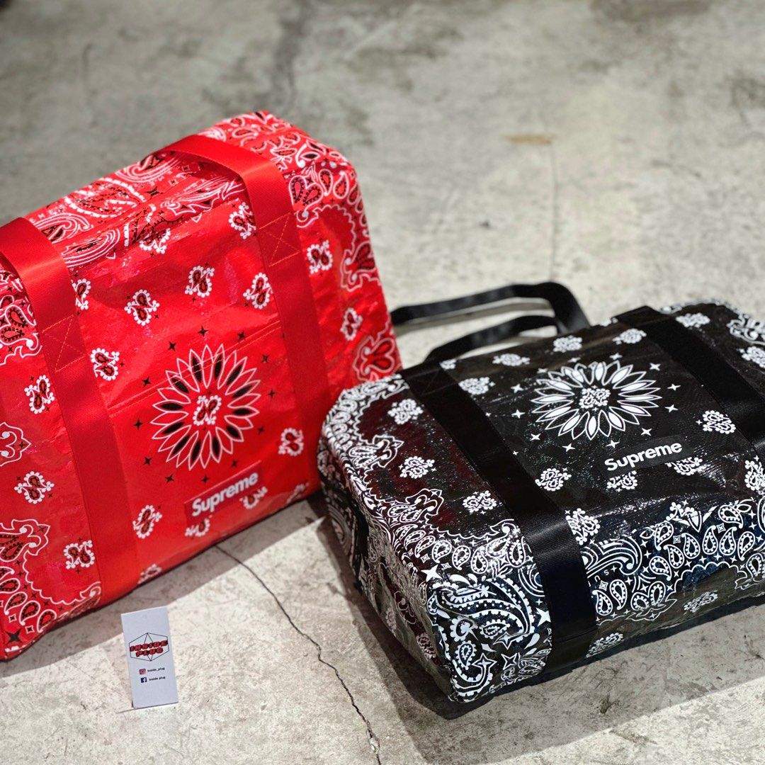 【新品限定SALE】Supreme Bandana Tarp Duffle Bag Large 50 バッグ