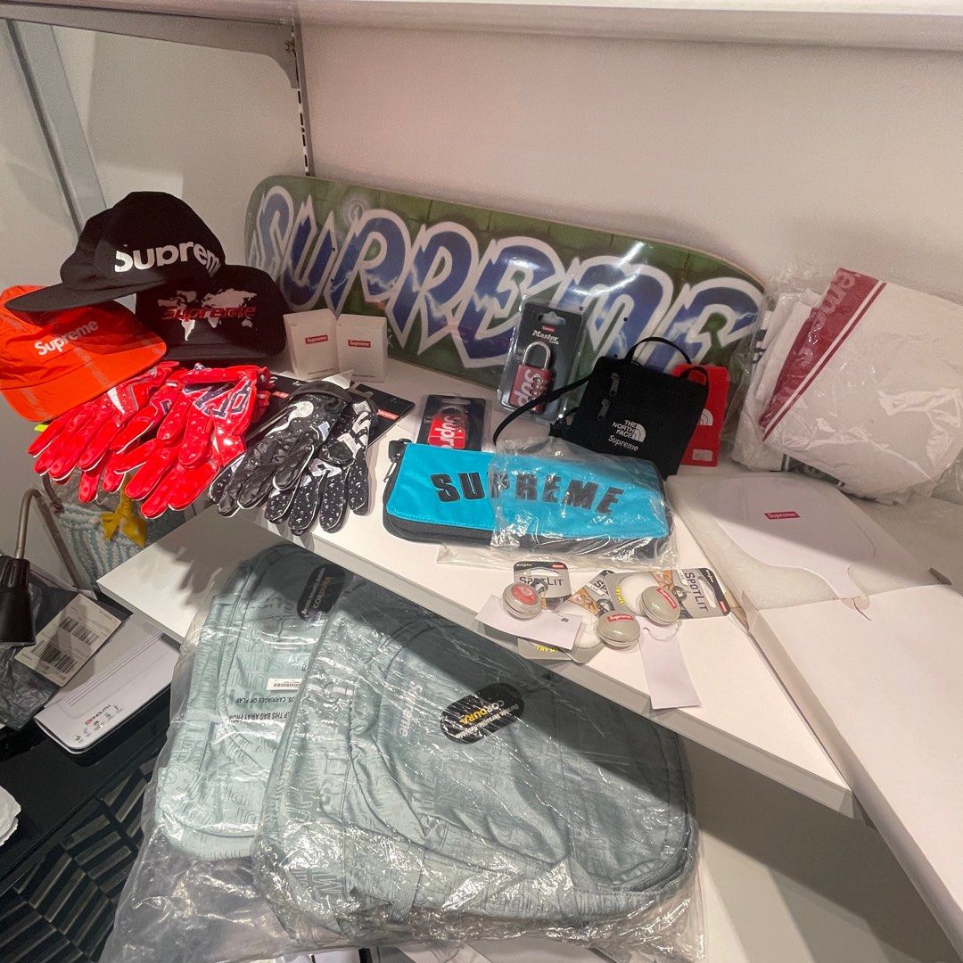 SUPREME COMBO TEE ACCESSORIES BAGS POUCH MASTERLOCK HYPE HOODIE