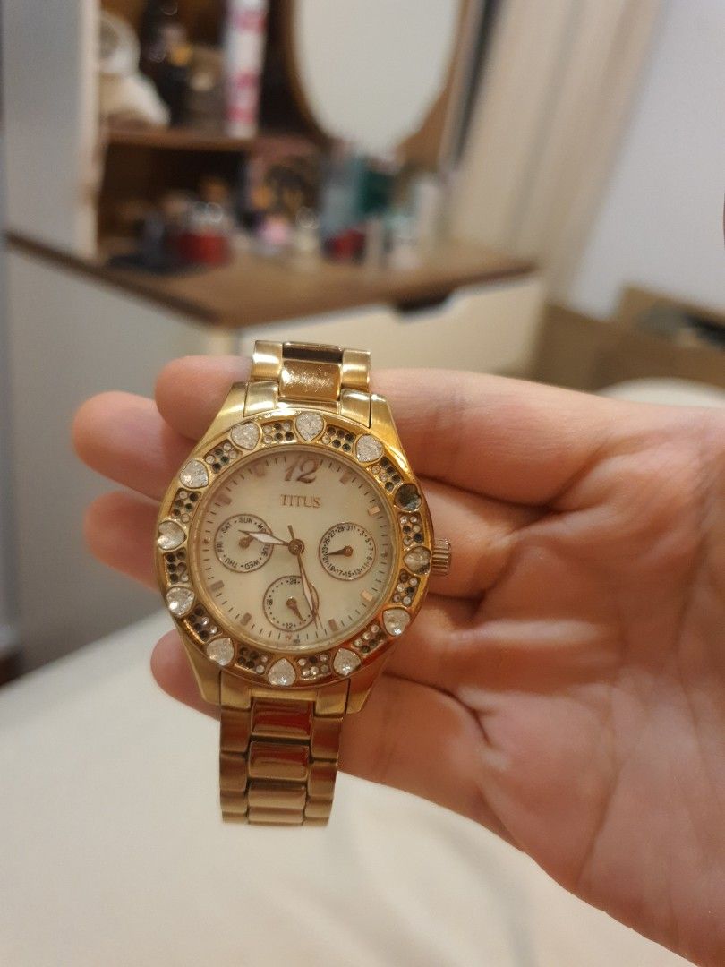 Titus Gold Crystal watch
