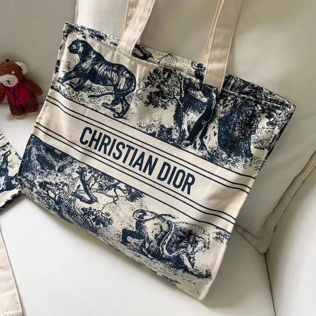 Tote Bag Bahan Kanvas