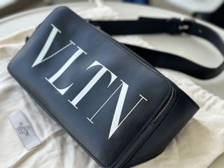 Valentino VLTN Black Shoulder Crossbody Chain Bag $2400 Authentic