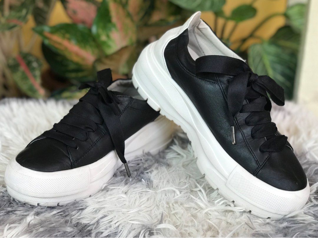 VERA WANG platform leather sneakers Women s Fashion Footwear