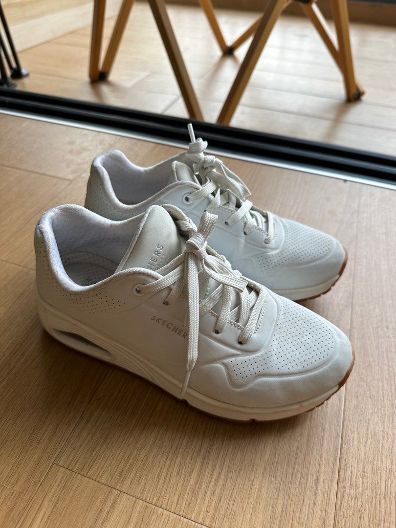 Memory foam white best sale trainers
