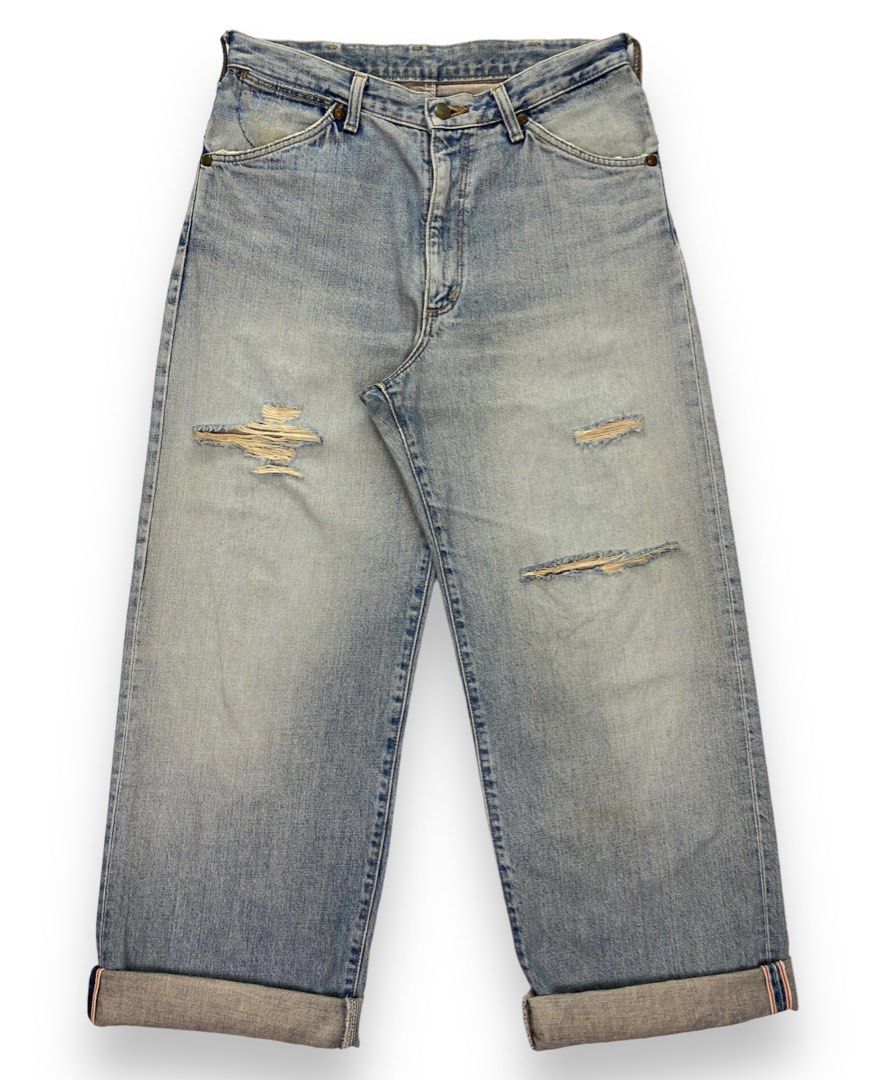 Distressed sales wrangler jeans