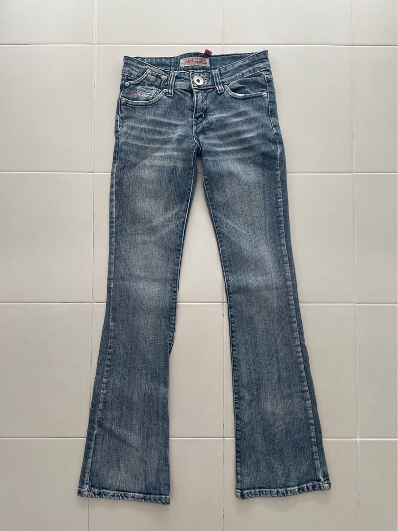 Flared y2k jeans
 for ladies