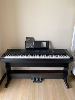 YAMAHA DGX-660 Portable Grand Piano