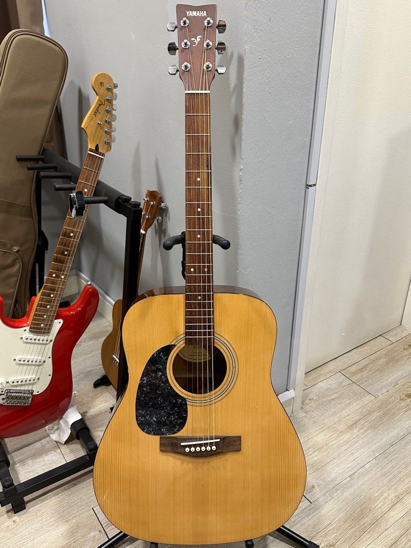 Yamaha f310 outlet left handed