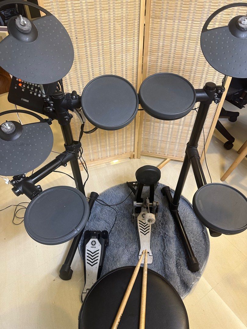 Yamaha DTX450K Electronic Drum Set, Hobbies & Toys, Music & Media