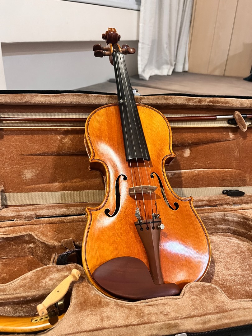 1/2 used violin for sale, Hobbies & Toys, Music & Media, Musical