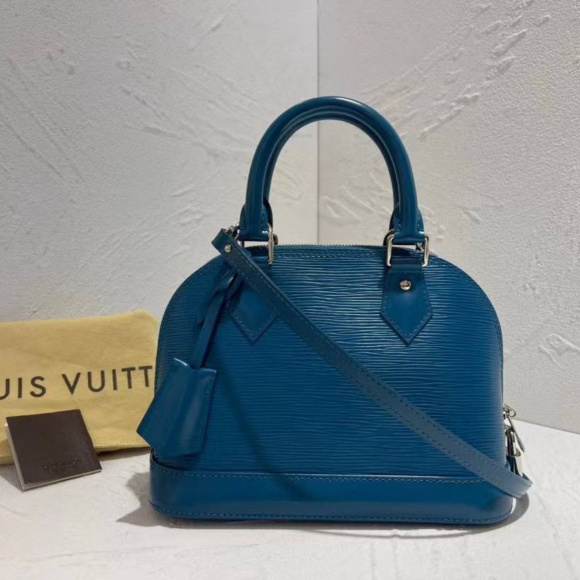 Louis Vuitton Alma PM Review - Pros, Cons, What Fits, and Is It