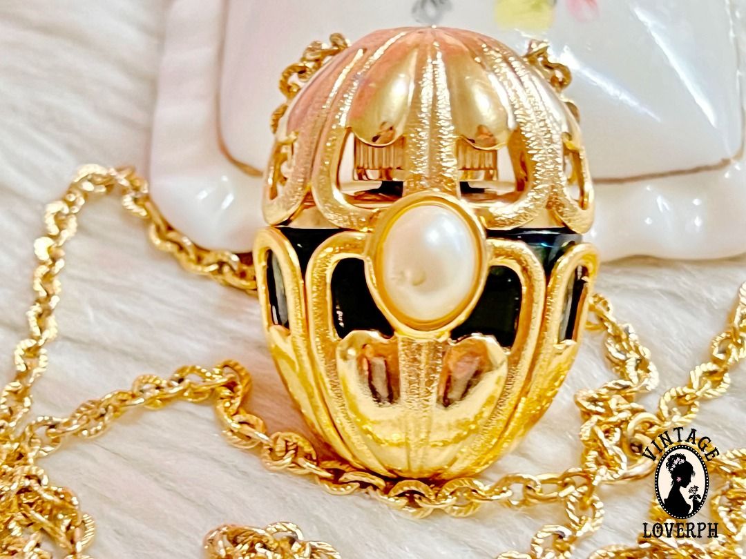 Vintage avon hot sale gold necklace