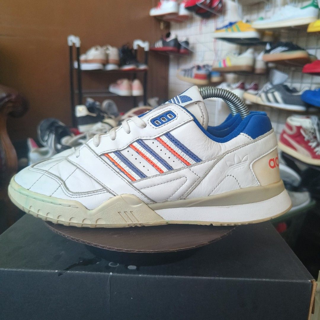Adidas A.R trainer, Fesyen Pria, Sepatu , Sepatu Formal di Carousell