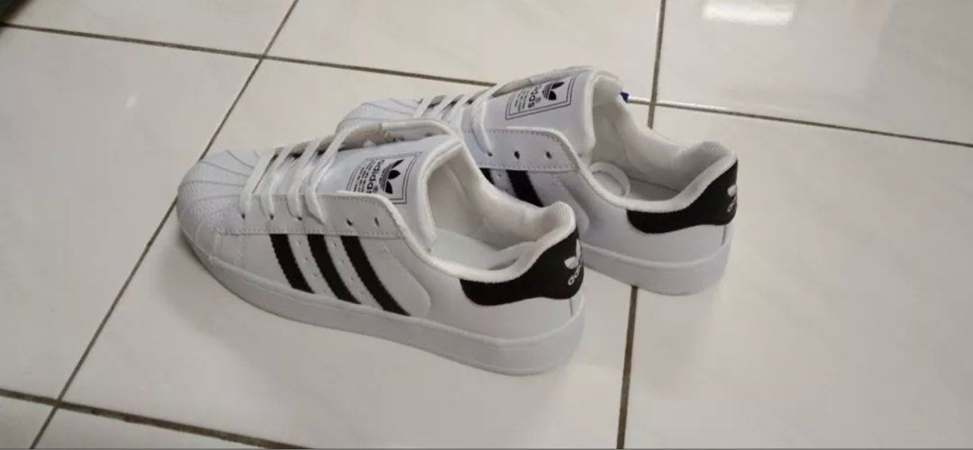 ADIDAS SUPERSTAR Women s Fashion Footwear Sneakers on Carousell