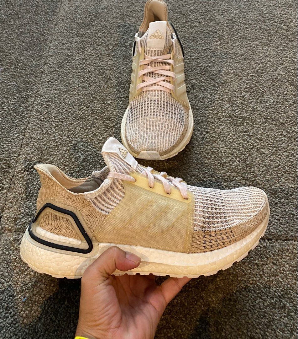 Adidas Ultraboost 19, Fesyen Wanita, Sepatu di Carousell