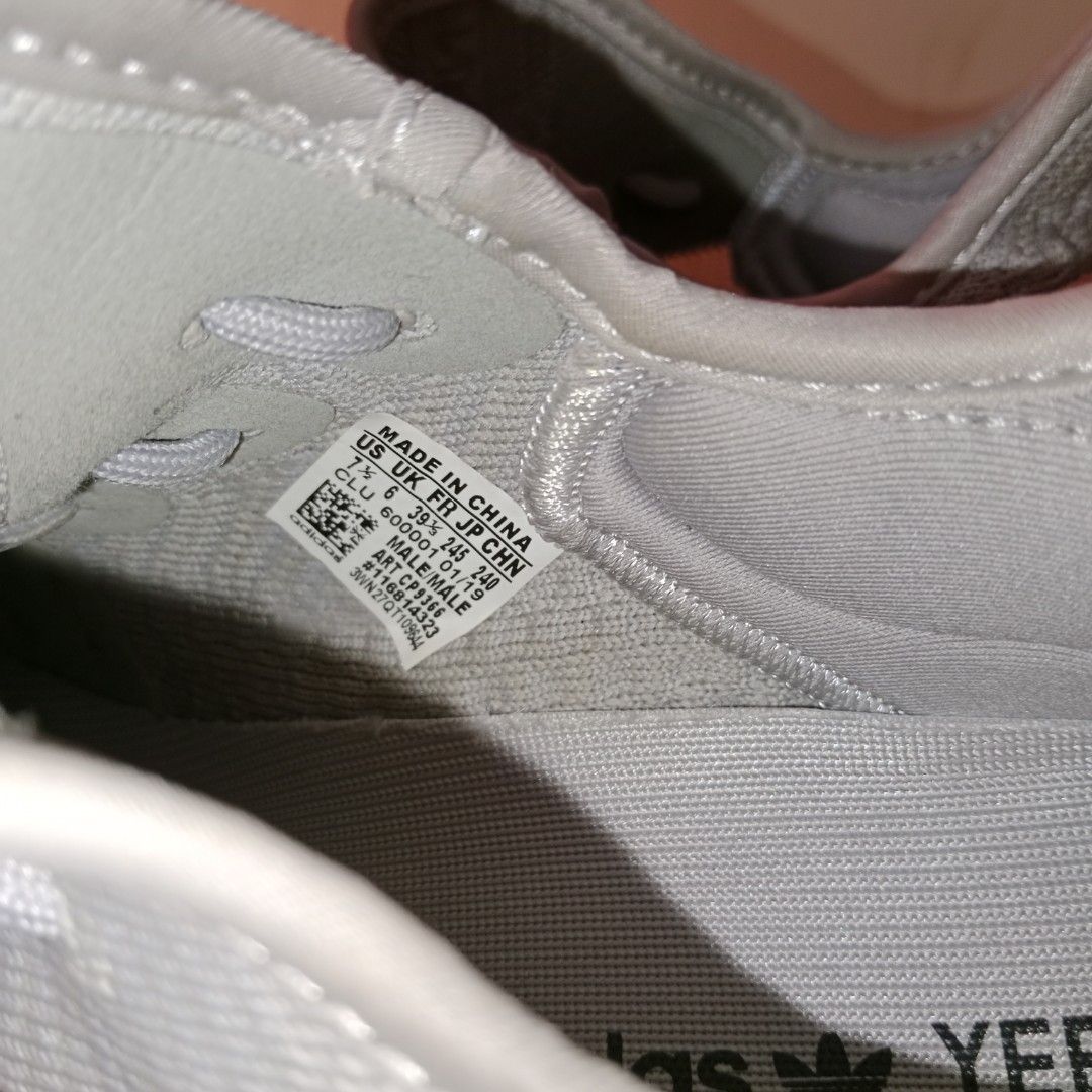 ADIDAS YEEZY SIZE 39 1/3, Fesyen Pria, Sepatu , Sneakers di Carousell