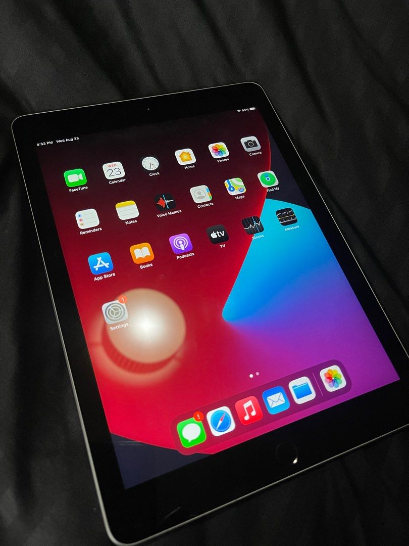 APPLE IPAD 6TH GEN 32GB (Category: iPad) located in Manila. Submitted by patrice29 (Listing ID 1250649456, Image 1). Description: .