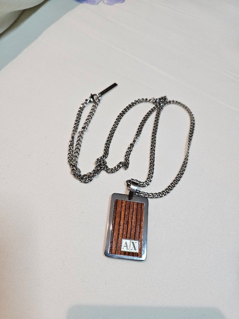 Armani exchange hotsell necklace for mens