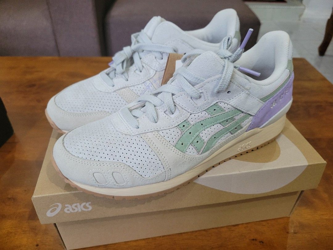 A few asics gel lyte iii hotsell