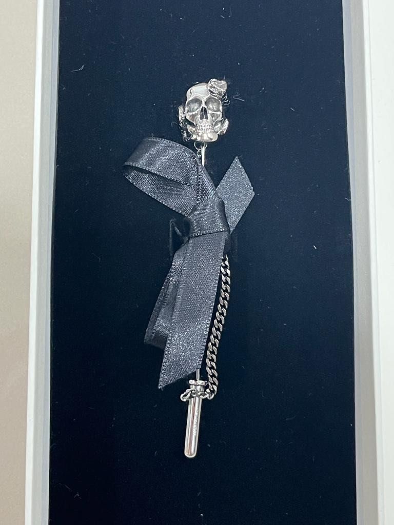 Alexander mcqueen brooch clearance