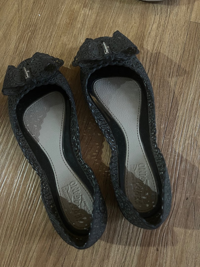 ferragamo jelly flats review