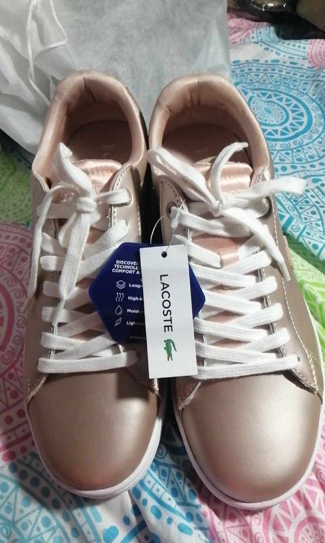 Lacoste Sneakers White Gold Lacoste Carnaby Womens Authentic