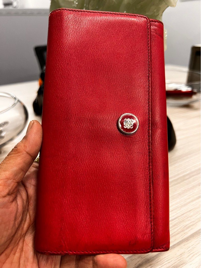 Authentic Loewe Long leather wallet (Category: Luxury Bags & Wallets) located in Cagayan de Oro. Submitted by riggstuffs (Listing ID 1250741273, Image 2). Description: Guaranteed Authentic Loewe long leather wallet Multiple card slots No flaws of each of the wallet Very clean interior Disclaimer: Riggstuffs is not associated with the brand posted. All copyright and trademark belong solely to the original brand owner..