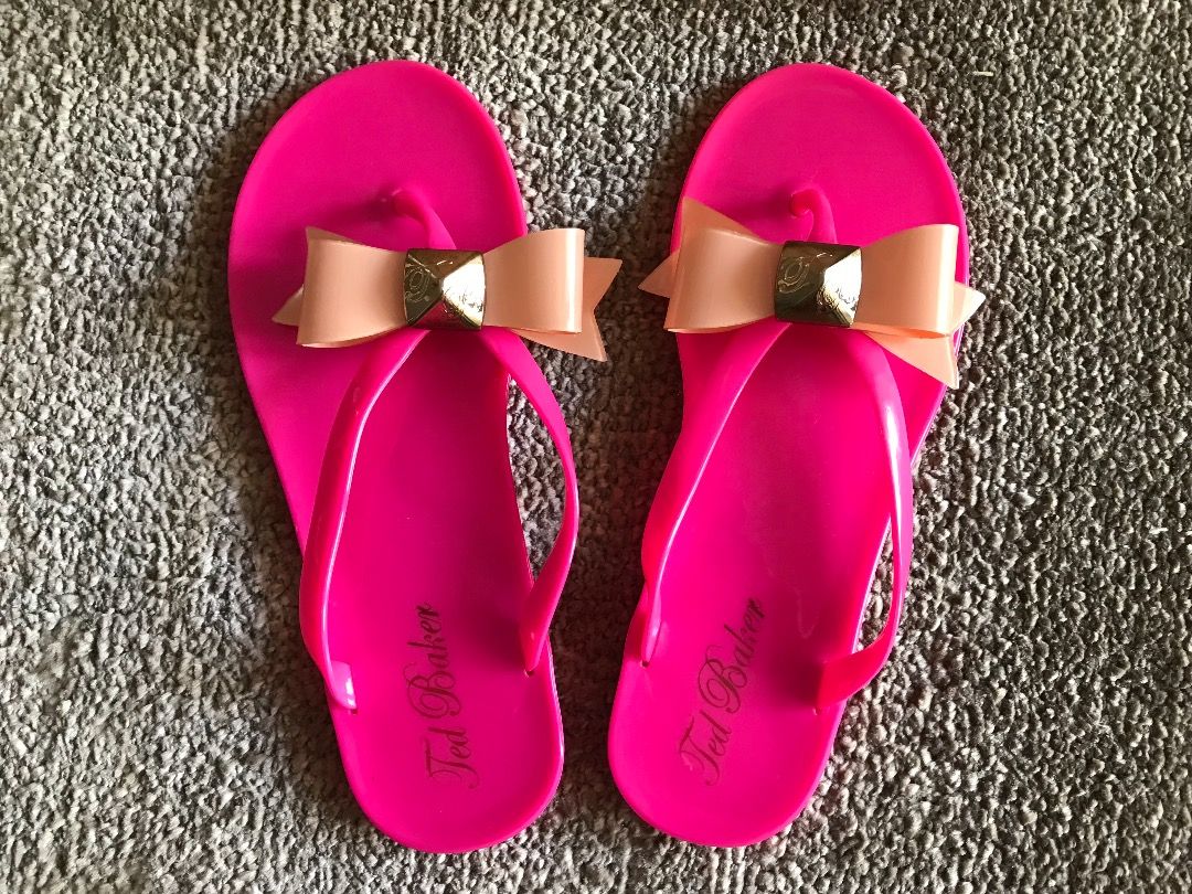 Ted baker pink flip flops deals