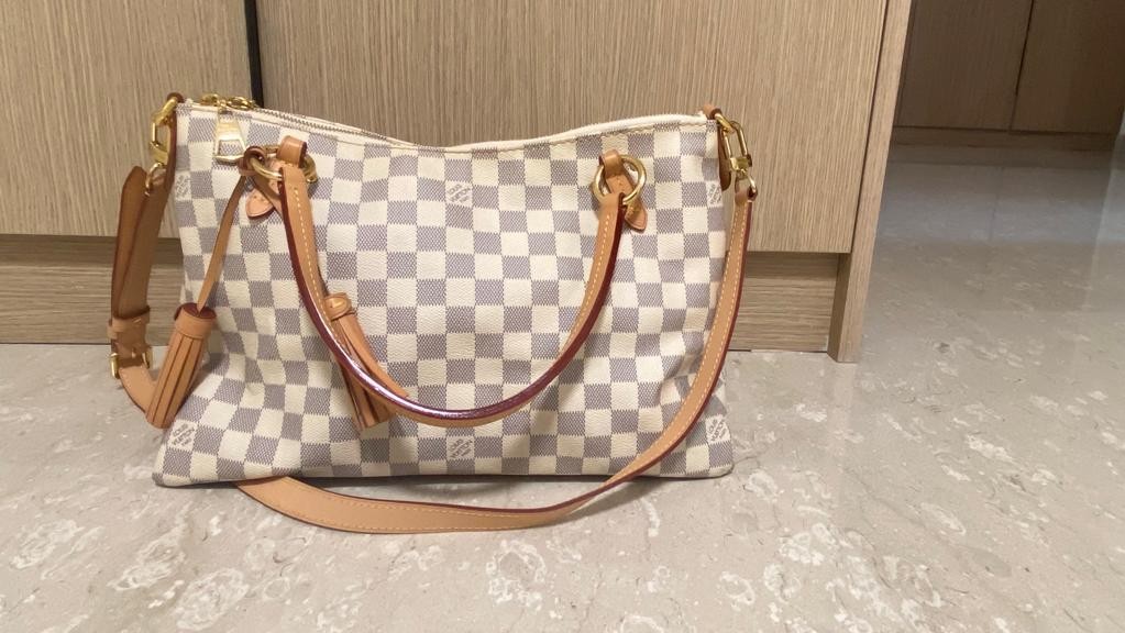 LOUIS VUITTON LYMINGTON BAG, Luxury, Bags & Wallets on Carousell