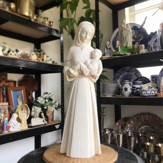 Vintage Virgin Mary Madonna with Child Baby Jesus Statue Plaster Chalkware