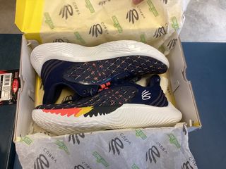 (Category: ) located in . Submitted by snkrnba (Listing ID 1250627316, Image 1). Description: .