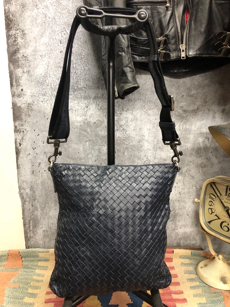 Bottega online sling bag
