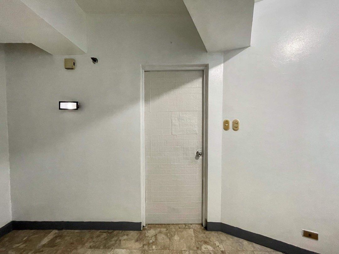 burgundy west bay tower condo in vito cruz manila near lasalle taft