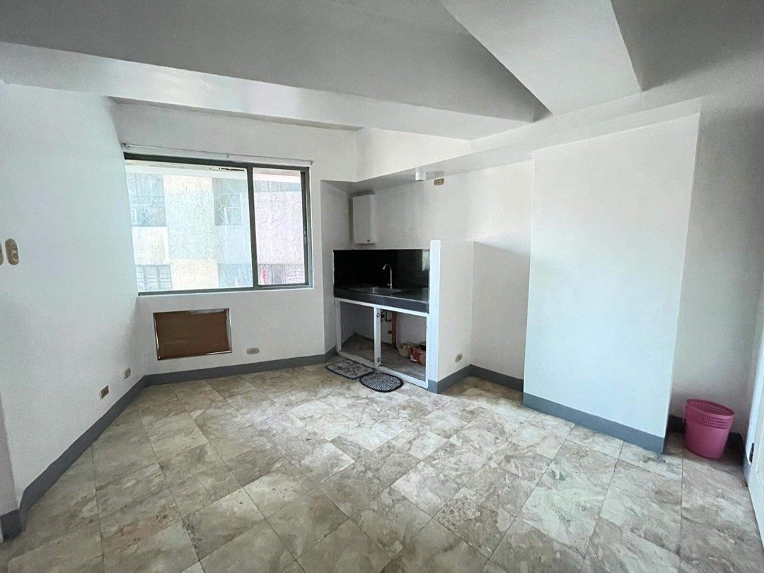 burgundy west bay tower condo in vito cruz manila near lasalle taft