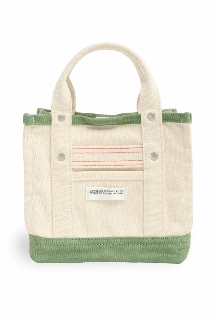 Style of top beyond bags