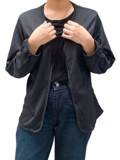 Cardigan hitam