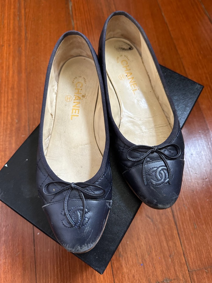 Chanel navy quilted ballerinas, Luxury, Sneakers & Footwear on Carousell