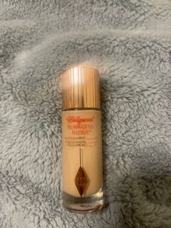 Charlotte Tilbury Hollywood Flawless Filter in 4 Medium