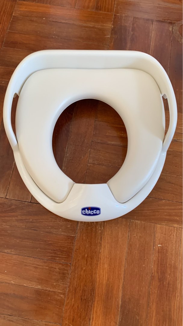 Chicco Toilet Seat Toddlers, Babies & Kids, Bathing & Changing, Toilet