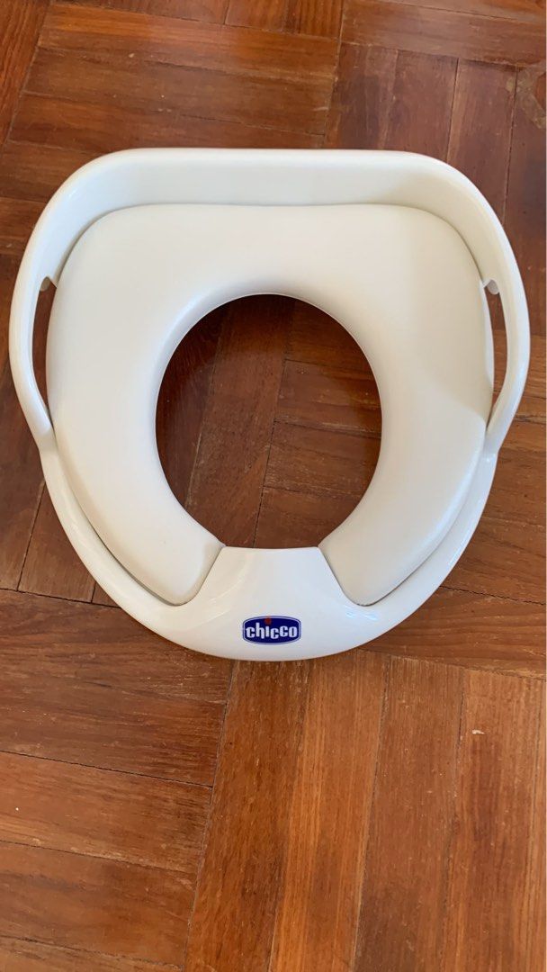 Chicco Toilet Seat Toddlers, Babies & Kids, Bathing & Changing, Toilet