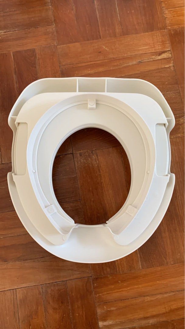 Chicco Toilet Seat Toddlers, Babies & Kids, Bathing & Changing, Toilet